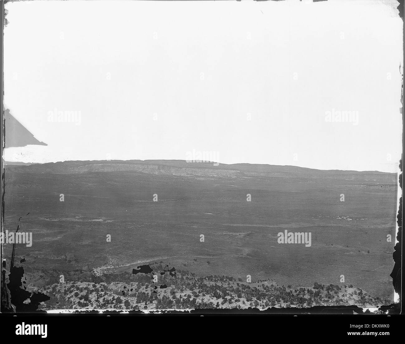 (Vecchia n. 125) estremità nordoccidentale di Zuni Uplift da ovest di Fort Wingate, Nuovo Messico, panorama con 100. (Vecchia n. 126).... 517773 Foto Stock