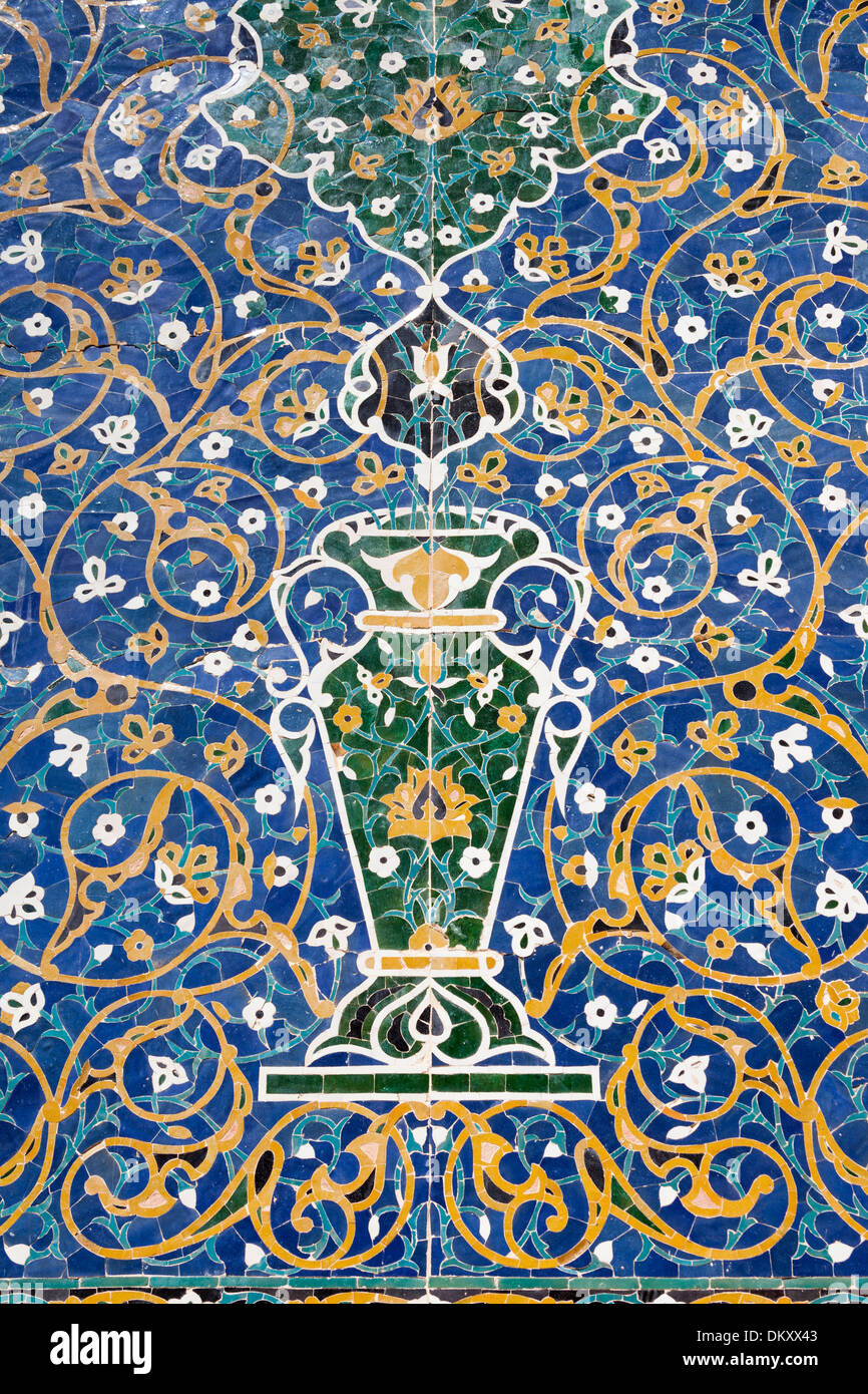 Mosaico accanto all'ingresso a Mir mi Madrasah araba, Poi Kalon, Bukhara, Uzbekistan Foto Stock