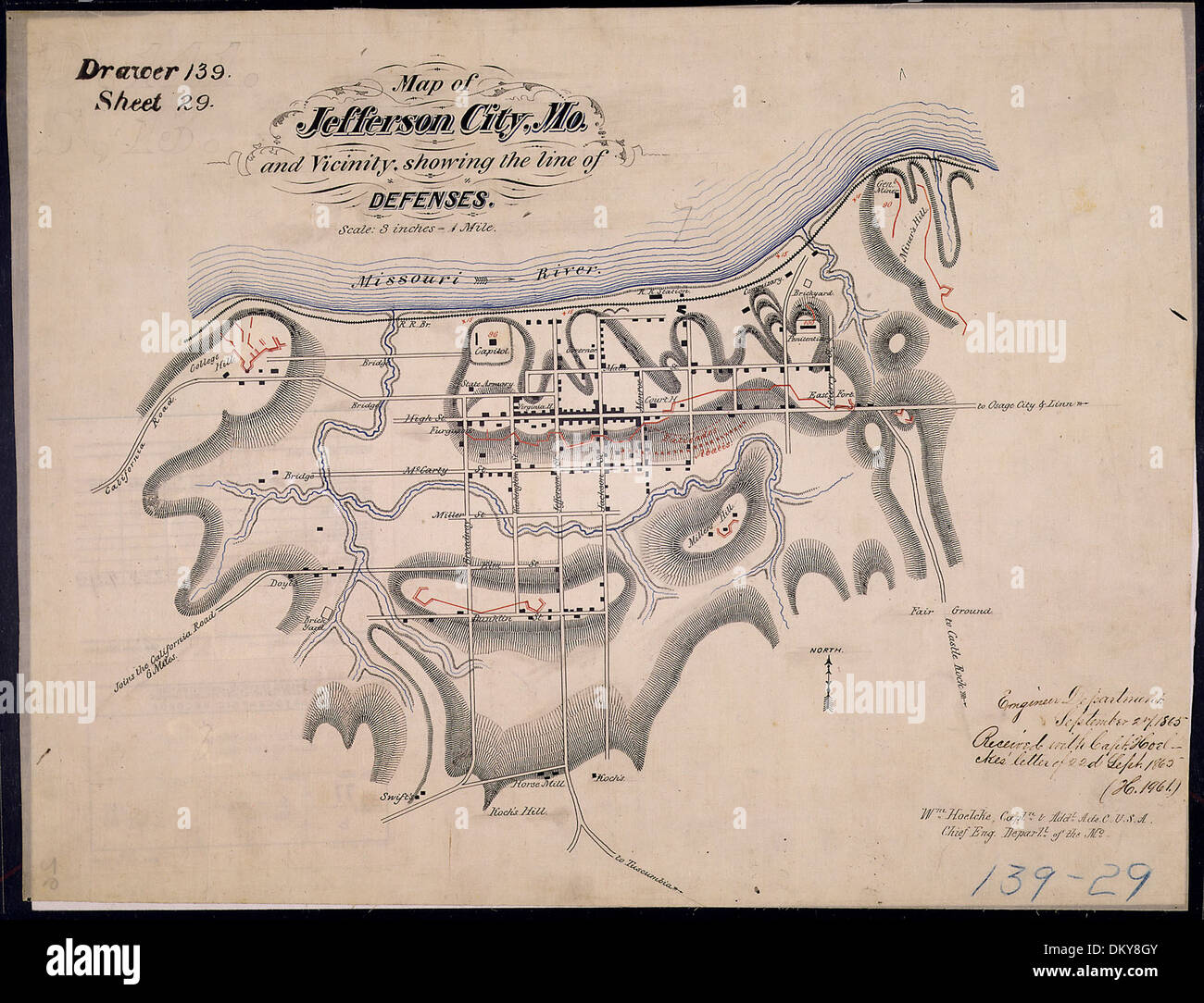Una mappa storica di Jefferson City, Missouri, raffigurante le linee di difesa stabilite durante un periodo di preoccupazione militare, disegnata dal capitano WM. Hoelcke. Foto Stock