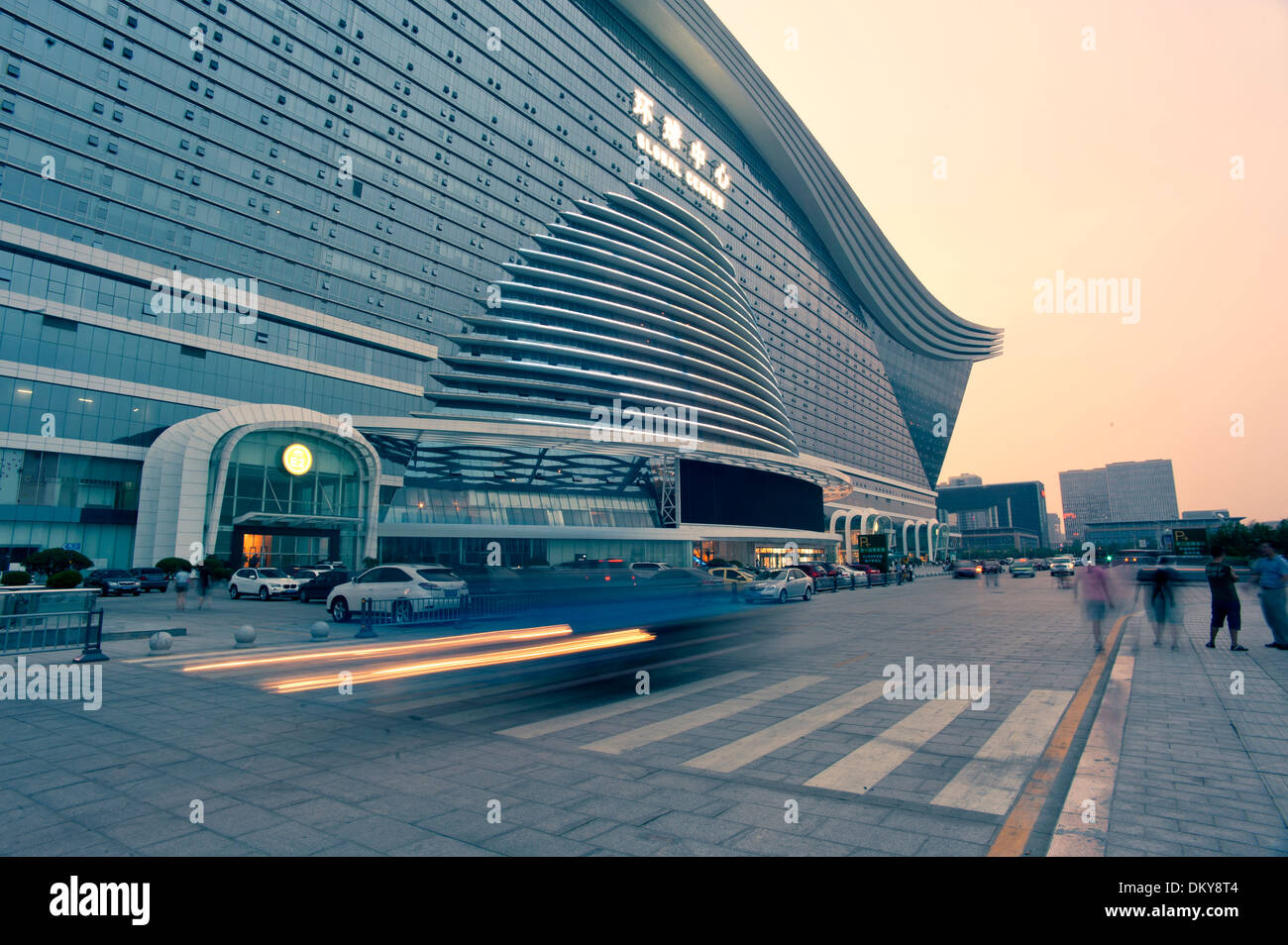 Centro globale a Chengdu, Cina notte Foto Stock