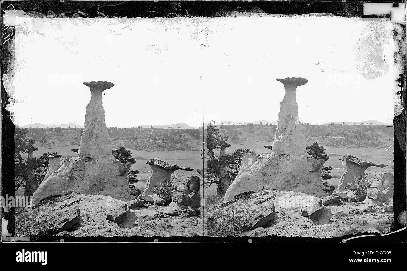 Una vista di Mount Post in Colorado, con i vecchi numeri militari 462 e 777, che mostrano il suo significato storico e la sua storia militare. Foto Stock