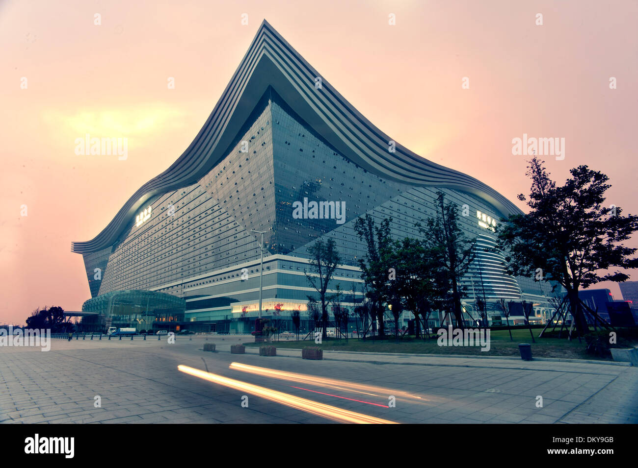 Centro globale a Chengdu, Cina notte Foto Stock