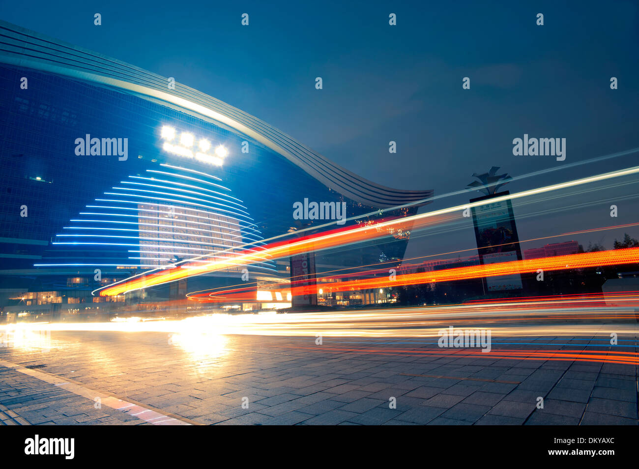 Centro globale a Chengdu, Cina notte Foto Stock