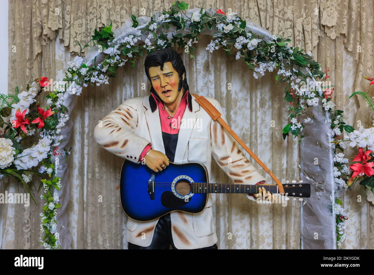 L'Elvis Memorial Chapel è un film museo di cimeli che mostra i filmati che sono stati girati a Apacheland Foto Stock