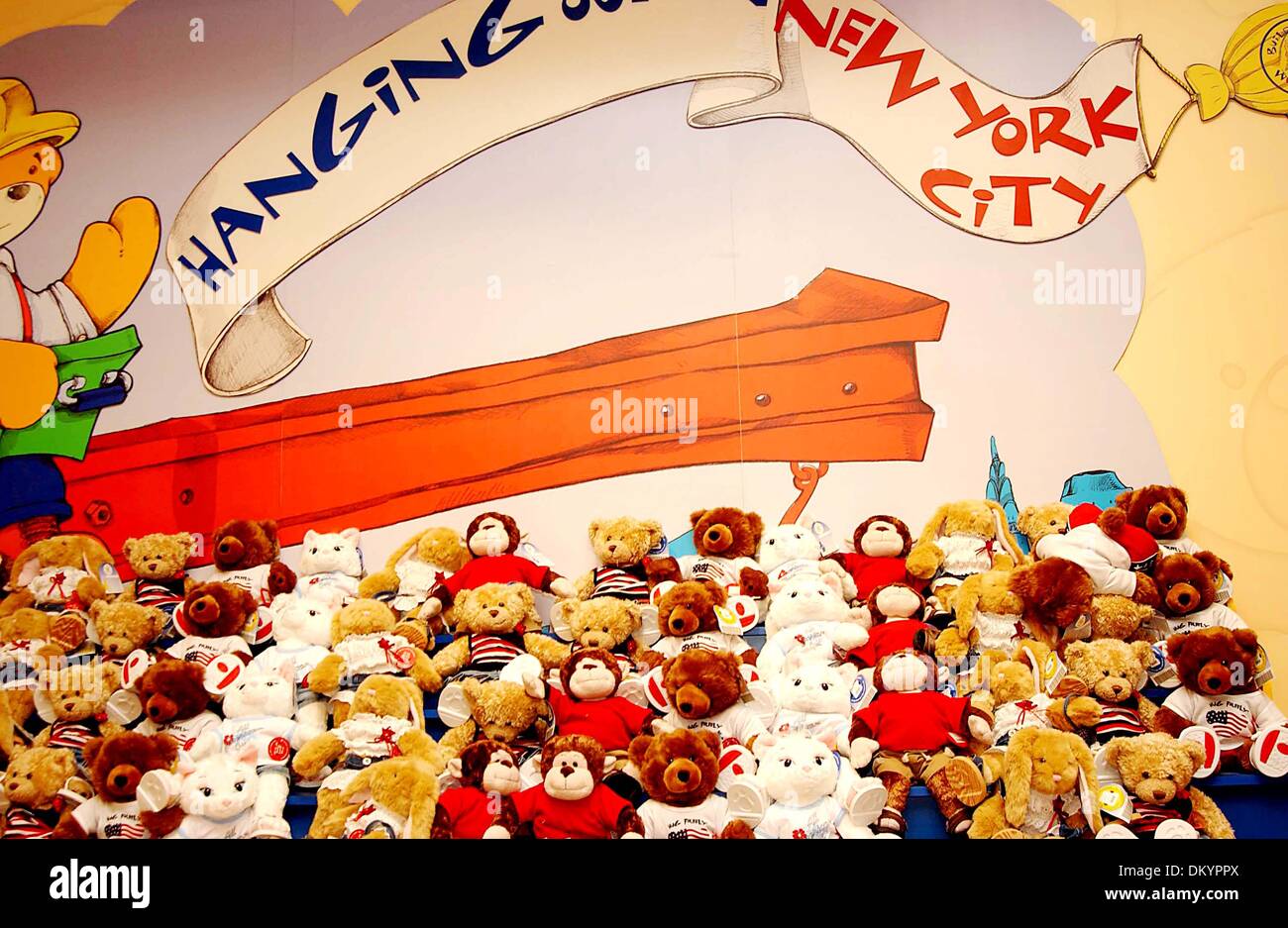 Nov. 27, 2001 - K44034AR.La grande apertura del più grande ''build-un-BEAR'' OFFICINA STORE IN TUTTO IL MONDO..5TH AVE. La città di NEW YORK..07-08-2005. ANDREA RENAULT / 2005.(Immagine di credito: © Globo foto/ZUMAPRESS.com) Foto Stock