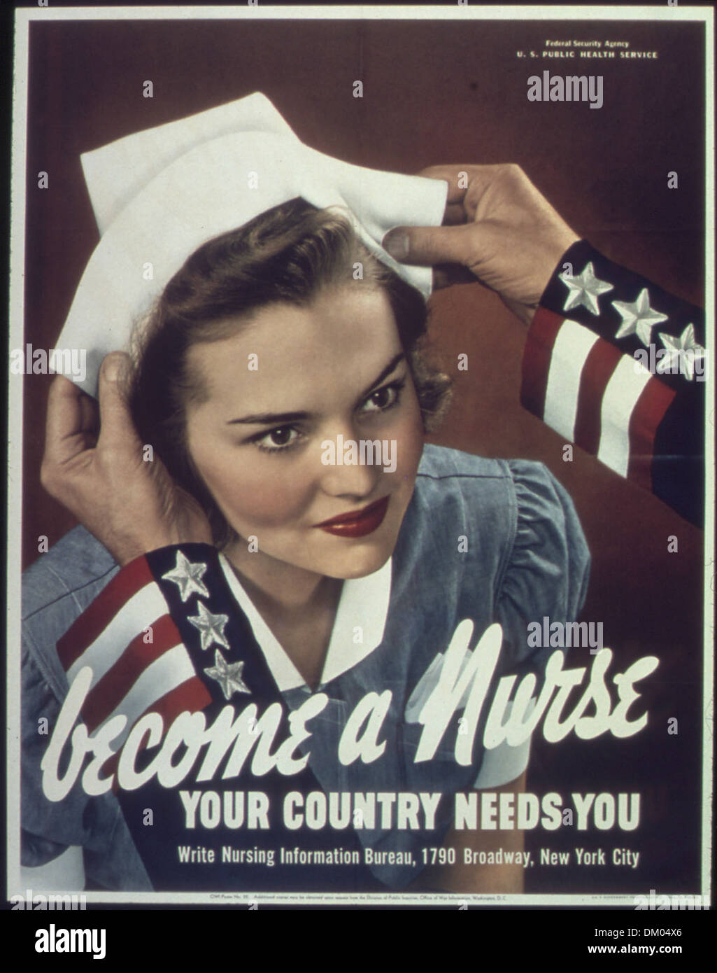 Questo manifesto propagandistico della seconda guerra mondiale incoraggia le donne ad unirsi alla professione infermieristica, evidenziando la necessità critica che gli infermieri sostengano gli sforzi medici sia militari che civili durante la guerra. Sottolinea il dovere nazionale e il ruolo significativo dell'assistenza sanitaria in tempo di guerra. Foto Stock