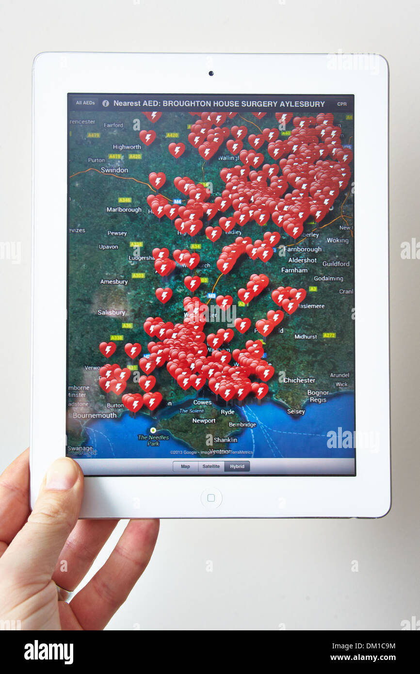 Screenshot del defibrillatore semiautomatico (AED) Locator App su un iPad creato da South Central servizio ambulanza Foto Stock