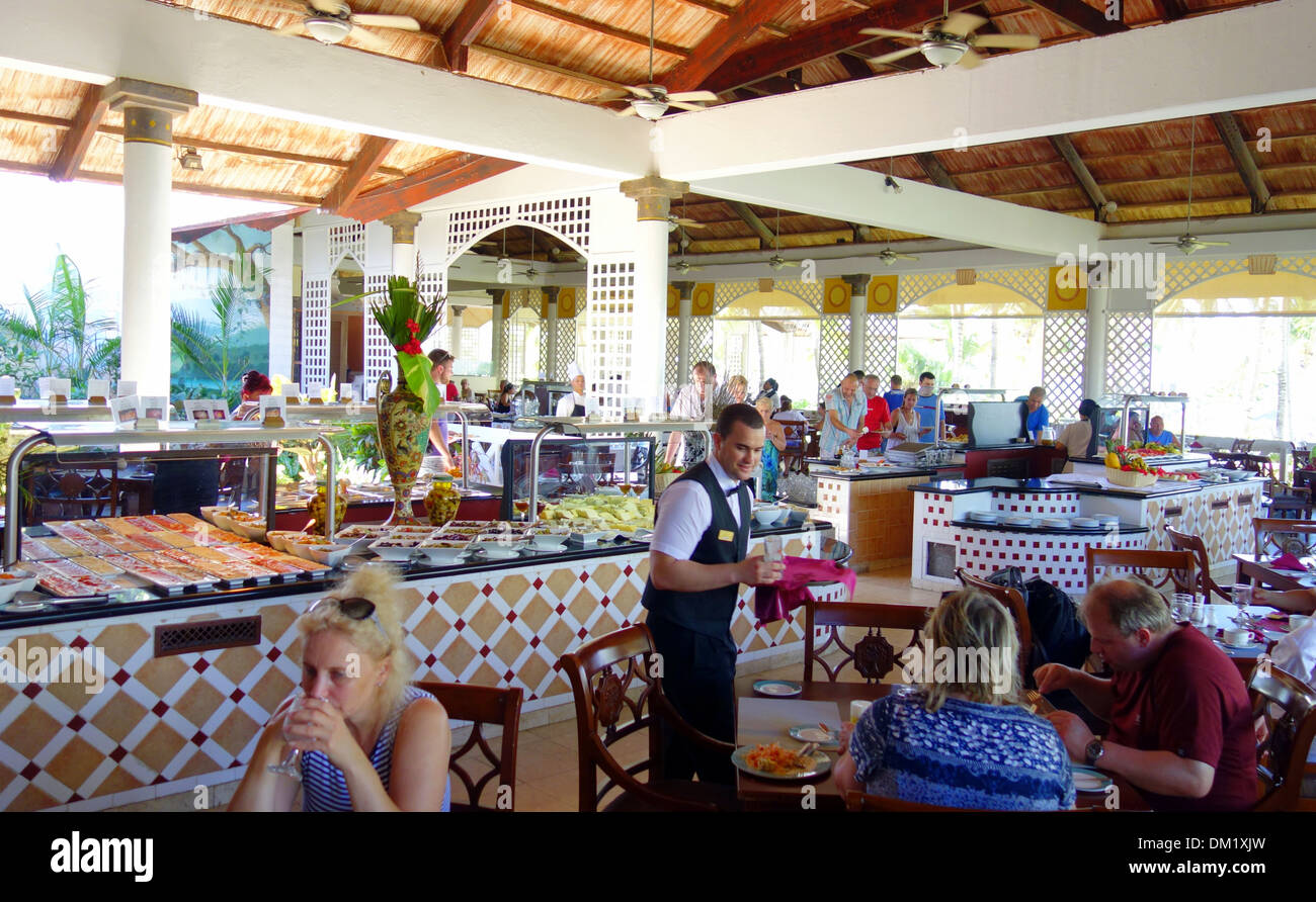 Tutto quello che potete mangiare al ristorante a buffet in un cubano resort Foto Stock