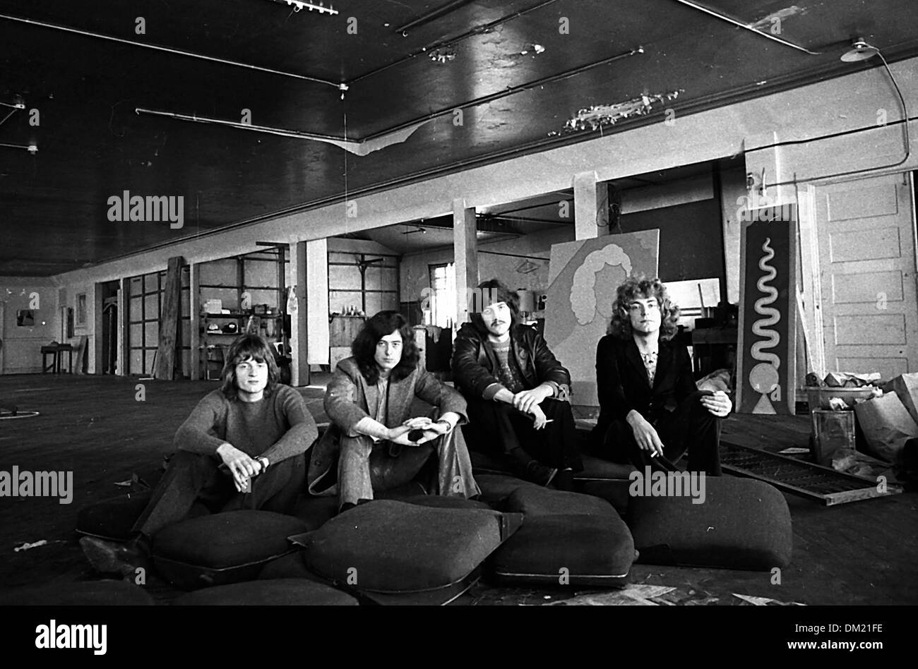 LED ZEPPELIN IN SANFRANISCO PRESSO L'ERBA GREENE STUDIO 1969.John Paul Jones, JIM PAGINA, John BONHAM e Robert Plant. 1969.LEDZEPPELINRETRO(Immagine di credito: © Bob Stinnett/Globe foto/ZUMAPRESS.com) Foto Stock