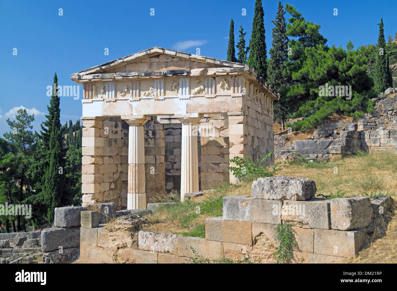 Tesoro degli Atenesi a Delphi oracle sito archeologico in Grecia Foto Stock