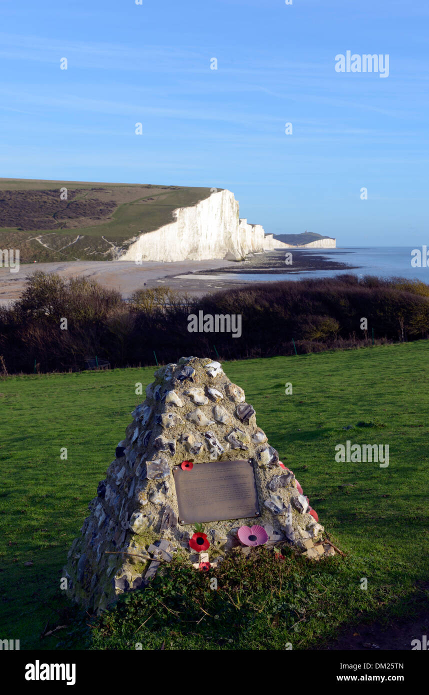 Memoriale di truppe canadesi durante la II Guerra Mondiale, Cuckmere Haven, East Sussex, Regno Unito Foto Stock