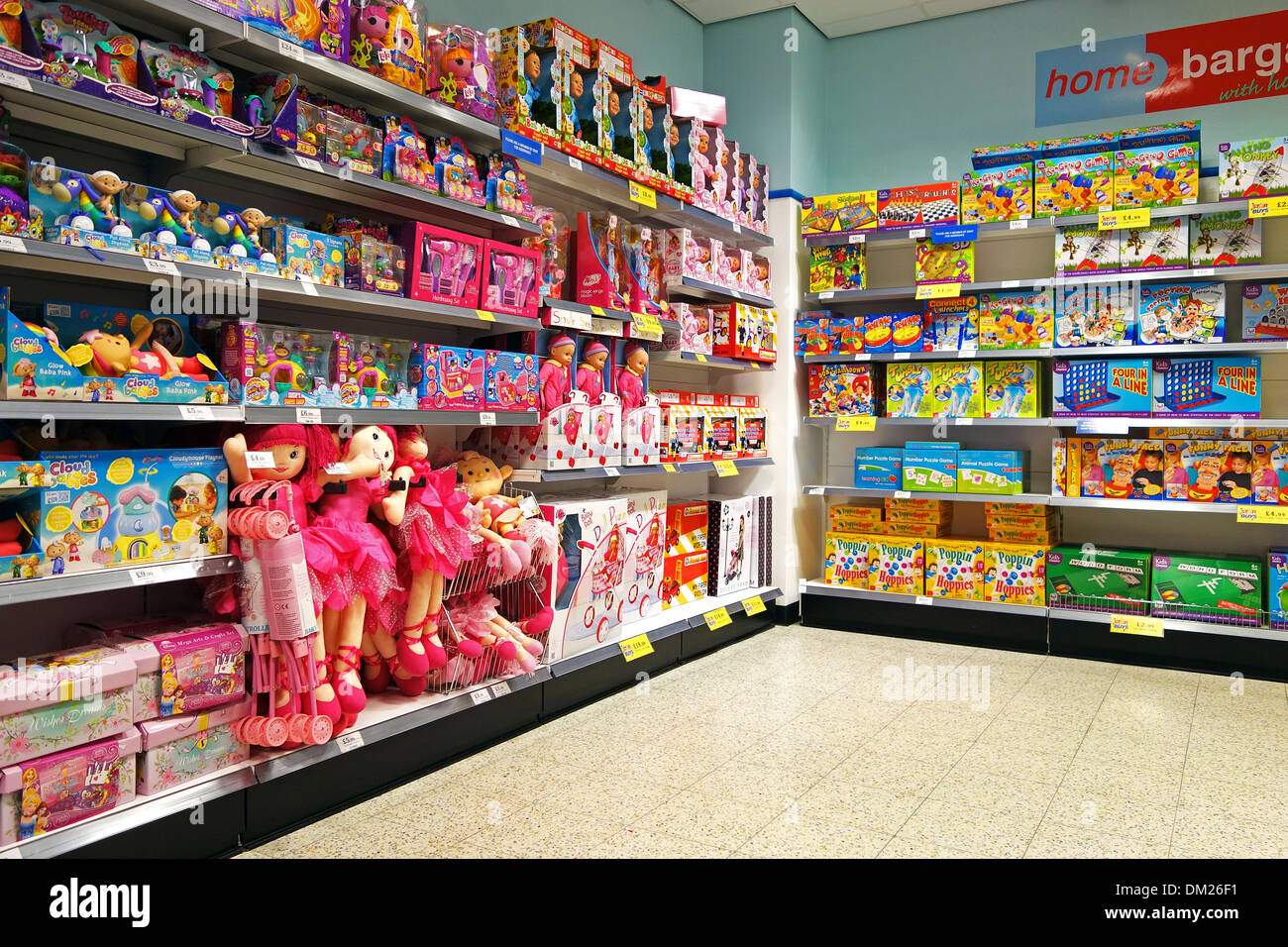 Negozio di giocattoli immagini e fotografie stock ad alta risoluzione -  Alamy