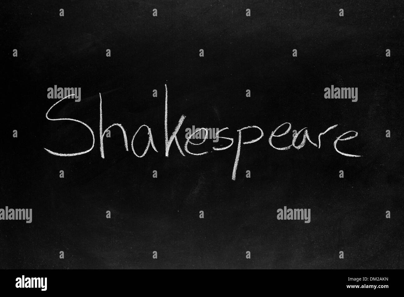 Primo piano di una lavagna con Shakespeare scritto su di esso in gesso. Foto Stock