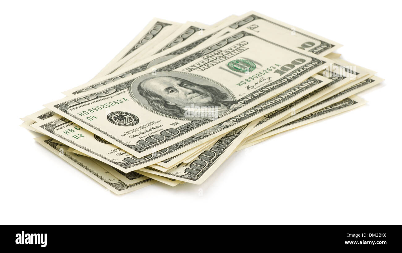 Pila di un centinaio di dollari cambiali isolato su bianco Foto Stock