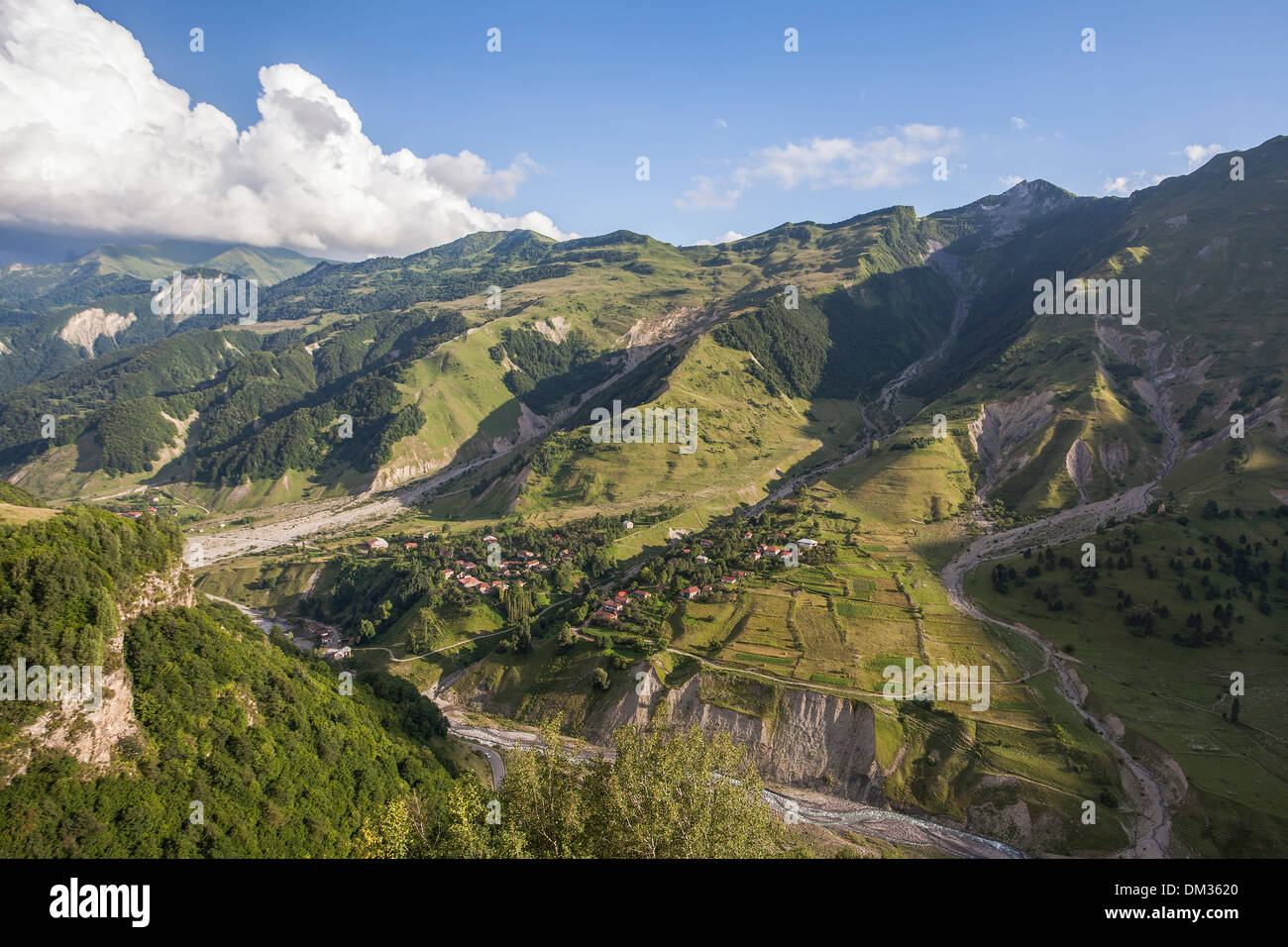 Aragvi, Canyon, Gudauri, Caucaso, Georgia, nel Caucaso, Eurasia, verde alta, paesaggio, montagne, gamma, valley Foto Stock