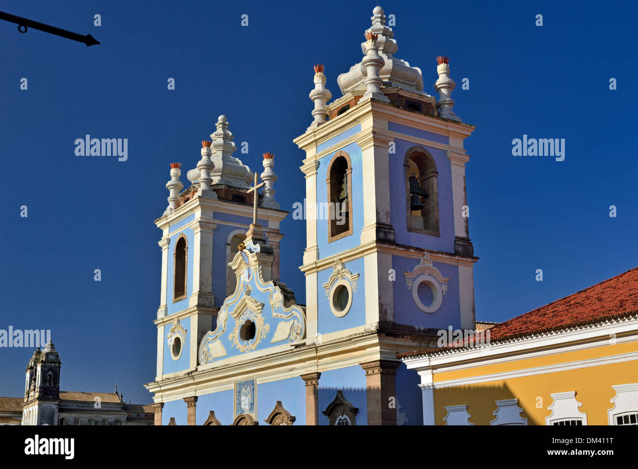 Il Brasile, Bahia: campanili della storica 'slave' Igraja chiesa di Nossa Senhora do Rosario dos Pretos in Salvador da Bahia Foto Stock