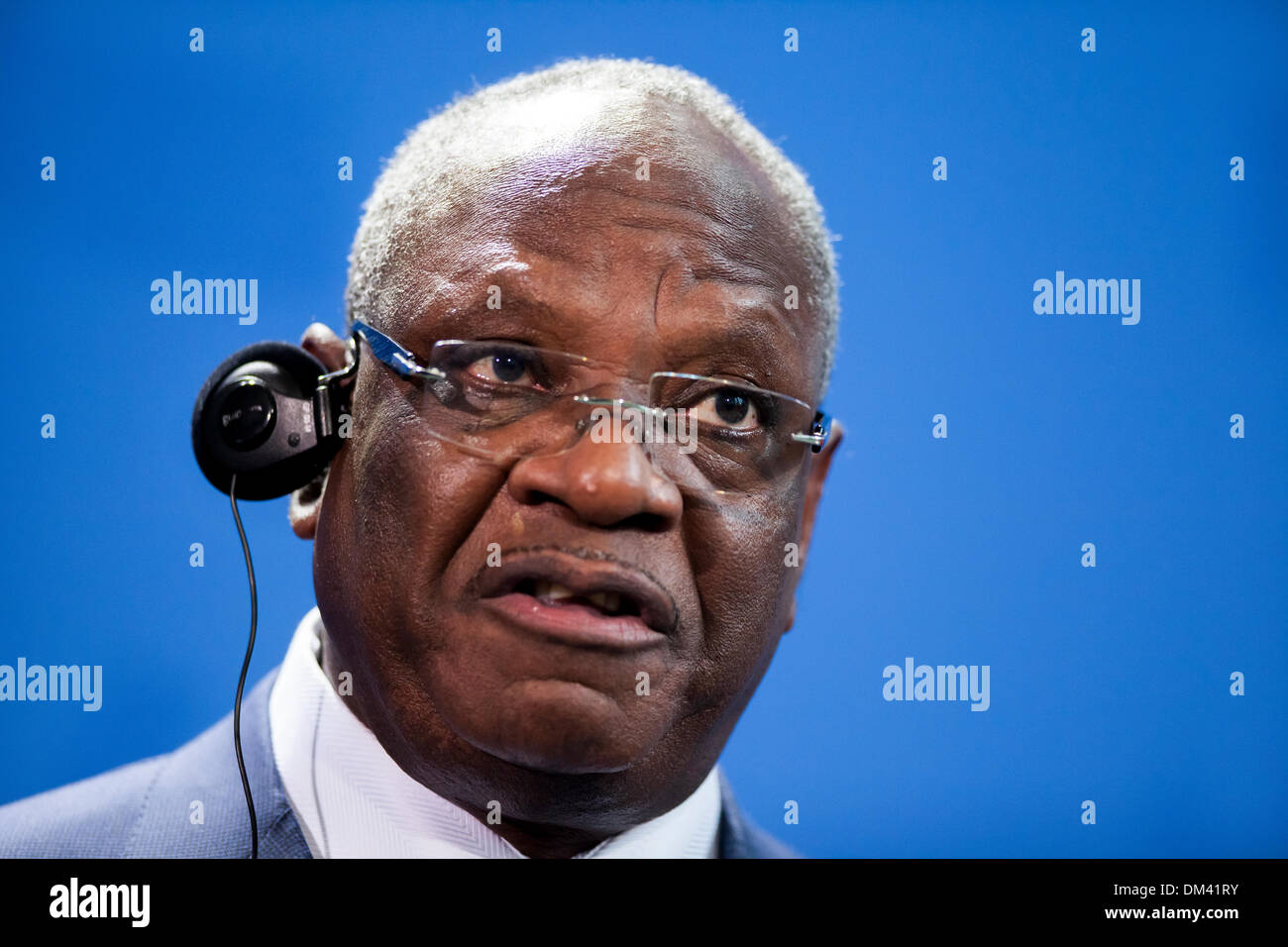 Berlino, Germania. Dicembre 11th, 2013. Angela Merkel, Cancelliere tedesco, e Ibrahim Boubacar Keïta, Presidente del Mali, dare una conferenza stampa congiunta presso la cancelleria di Berlino. / Immagine: Ibrahim Boubacar Keïta, Presidente del Mali. Credito: Reynaldo Chaib Paganelli/Alamy Live News Foto Stock