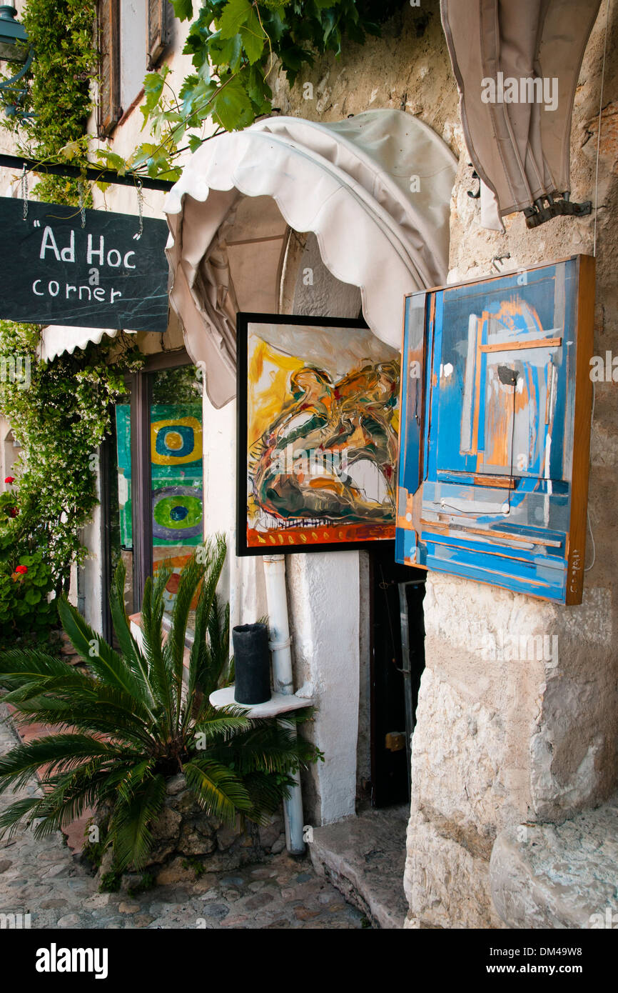 Ad Hoc Galleria d'angolo, Saint-Paul-de-Vence, Francia sudorientale, Costa Azzurra, l'Europa. Foto Stock