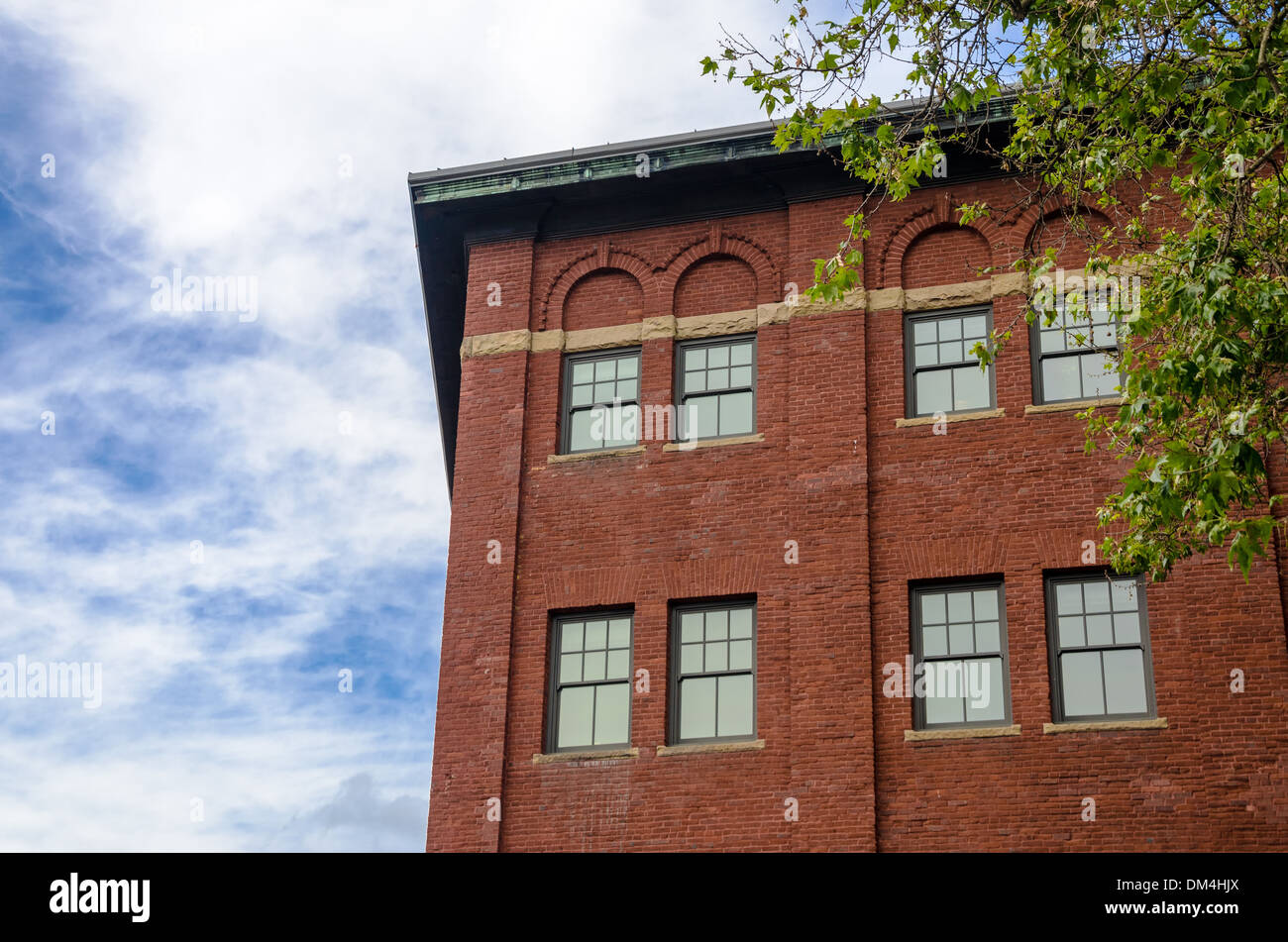 Il vecchio edificio di mattoni rossi nel centro di Portland, Oregon Foto Stock