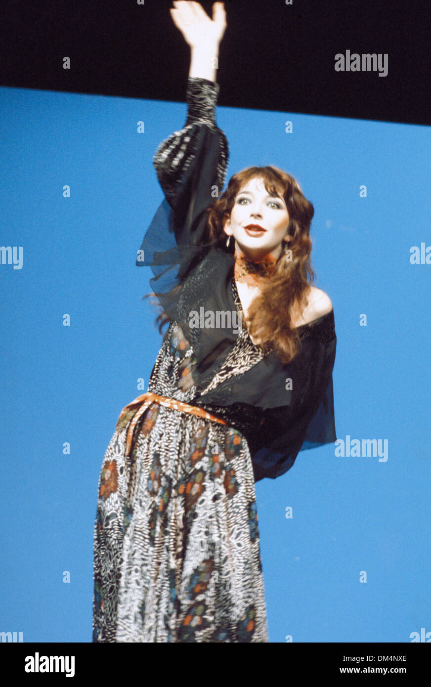KATE BUSH inglese cantante pop eseguire 'Wuthering Heights' nel 1978 Foto Stock