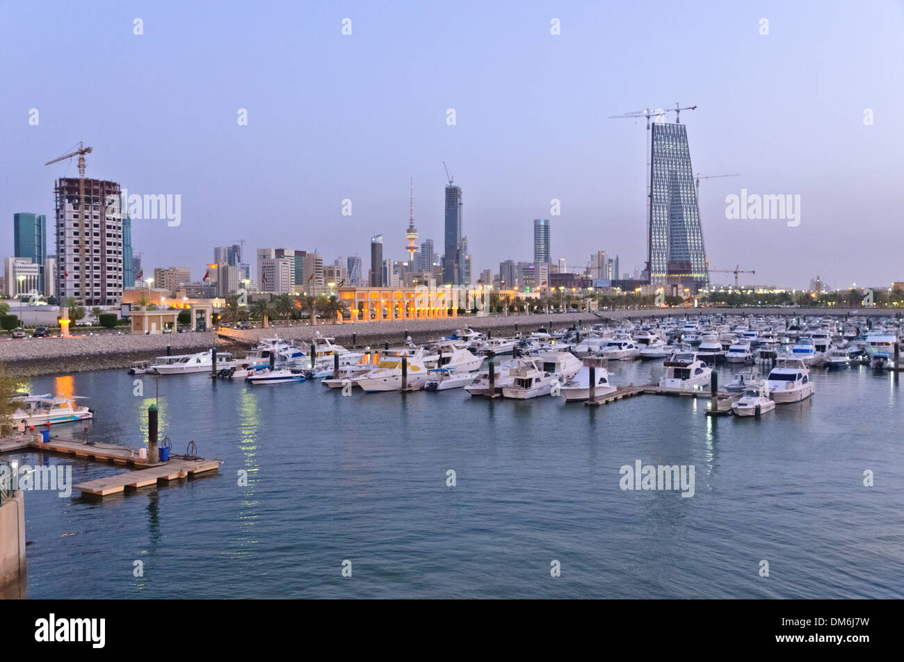 Sultan Mall con marina, Kuwait, Arabian pensinula, Asia Occidentale Foto Stock
