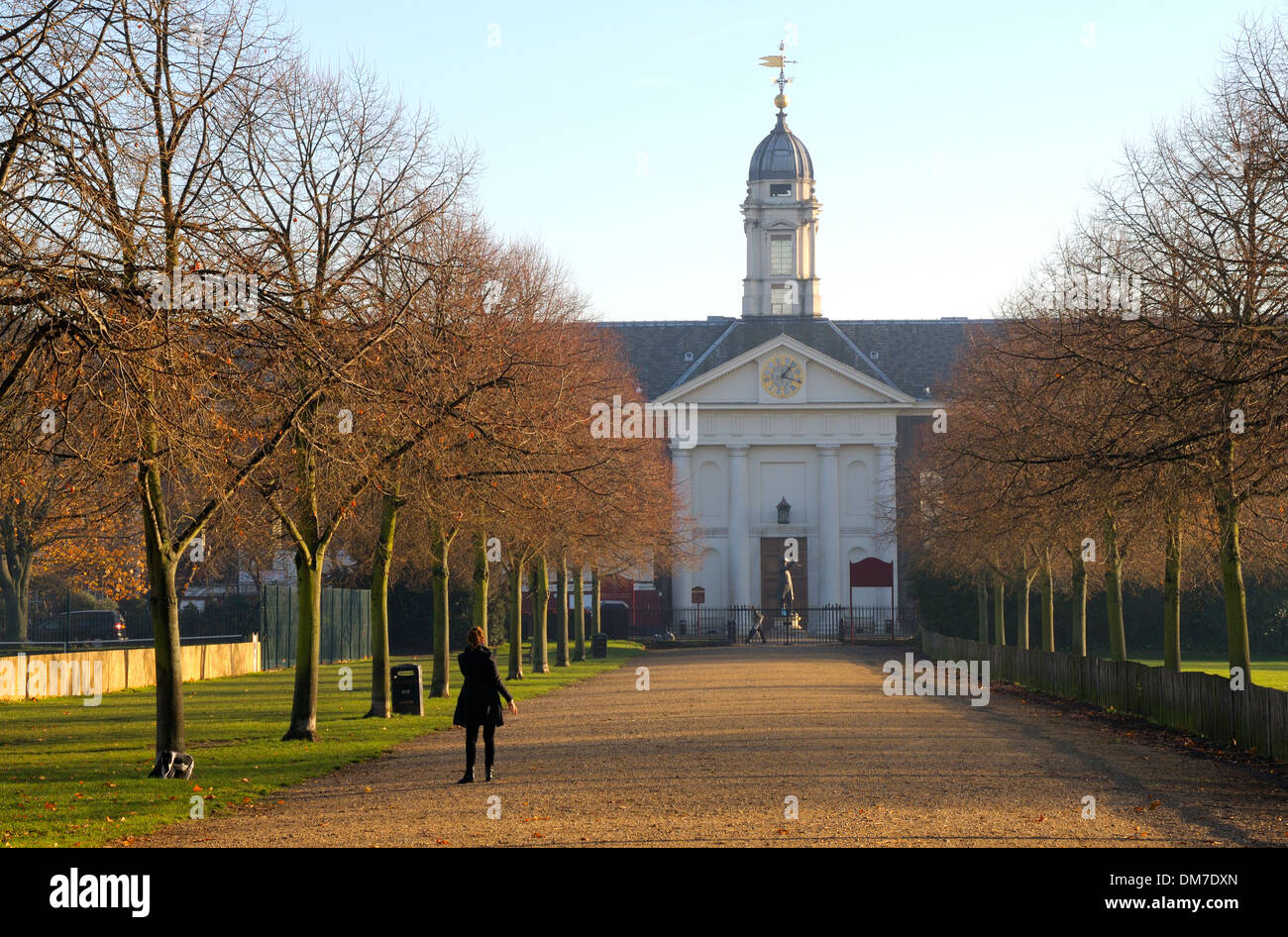 Londra, Inghilterra, Regno Unito. Il Royal Hospital Chelsea. Burton corte (park) visto da St Leonard terrazza. Dicembre Foto Stock