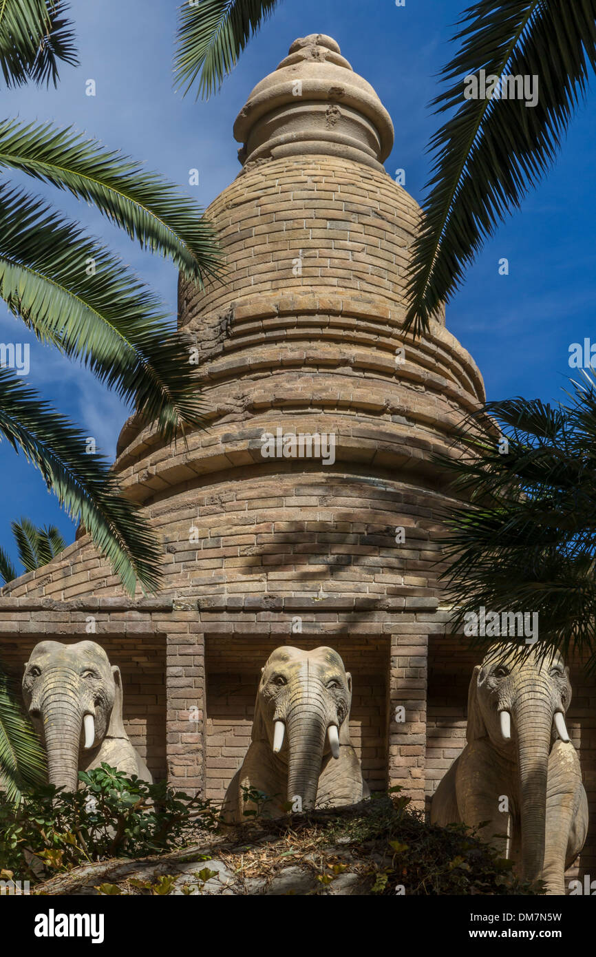Stati Uniti d'America, Nevada, Las Vegas, Mandalay Bay "tempio" & elefanti Foto Stock