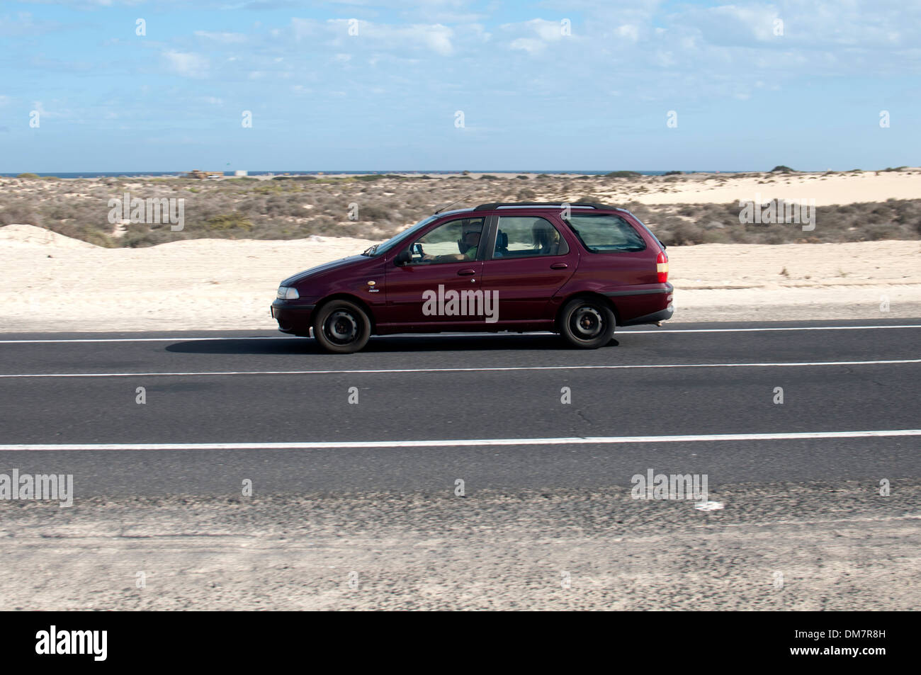 Auto a Oliva Beach, Corralejo, Fuerteventura, Isole Canarie, Spagna. Foto Stock