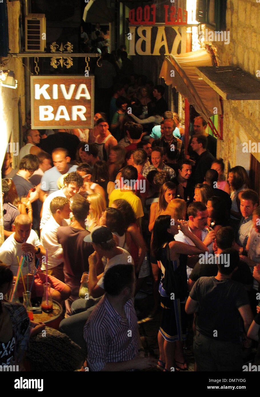 Tempo di festa a Kiva e Nautica Bar sull'isola croata di Hvar in cui Tom Cruise era su una due giorni di visita all isola a bordo di 62 metri Foto Stock