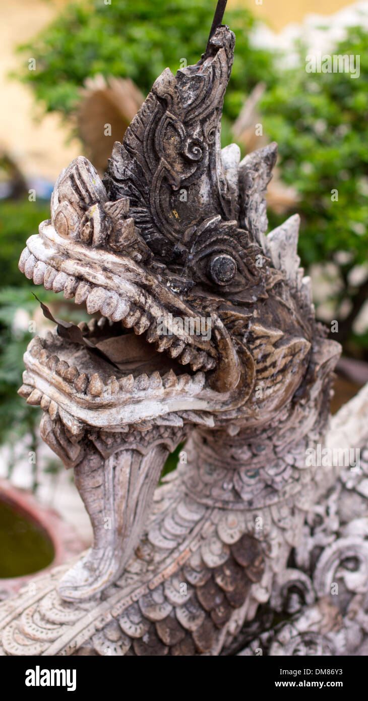 Intagliato testa draghi Vientiane Laos Sud Est asiatico Foto Stock