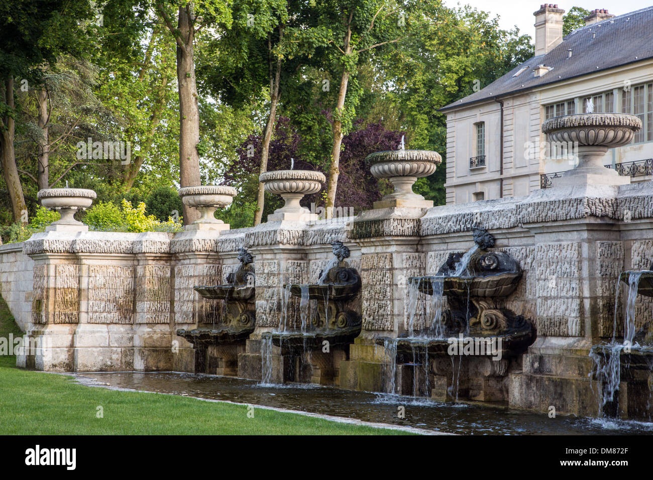 Cascate di Beauvais, grande fontana progettata da Andre le Notre (1613-1700) nel 17esimo secolo, giardino inglese progettato nel 1819 durante la restaurazione francese, STATION WAGON DEL Chateau de Chantilly, OISE (60), Francia Foto Stock