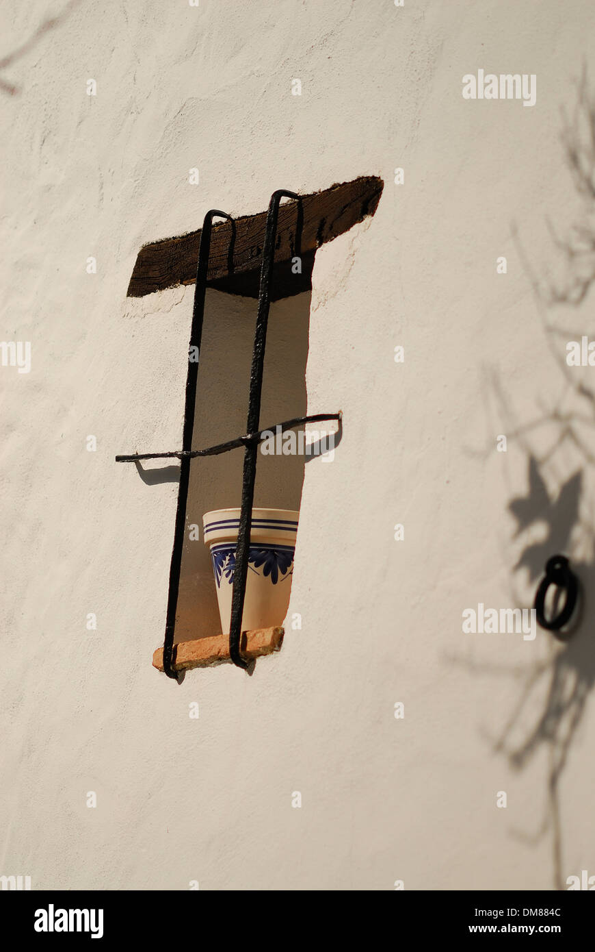 Ventana andaluza,Andalucia, maceta, pueblos blancos Foto Stock