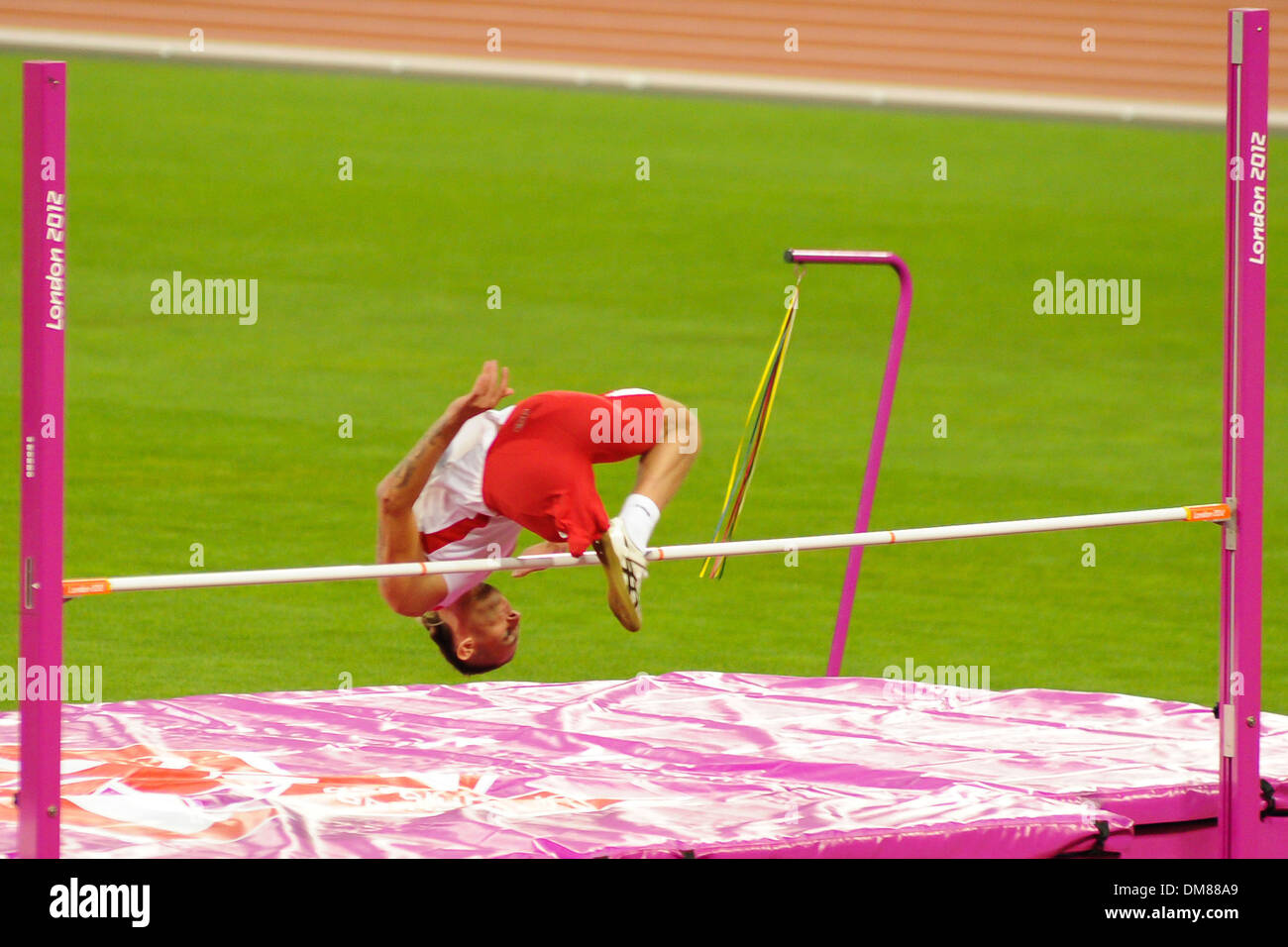 Delana Iliesa (FIJ) vince l'oro in azione a Londra 2012 Giochi Paralimpici - Uomini Salto in alto F42 finale - Stadio Olimpico di Londra Foto Stock