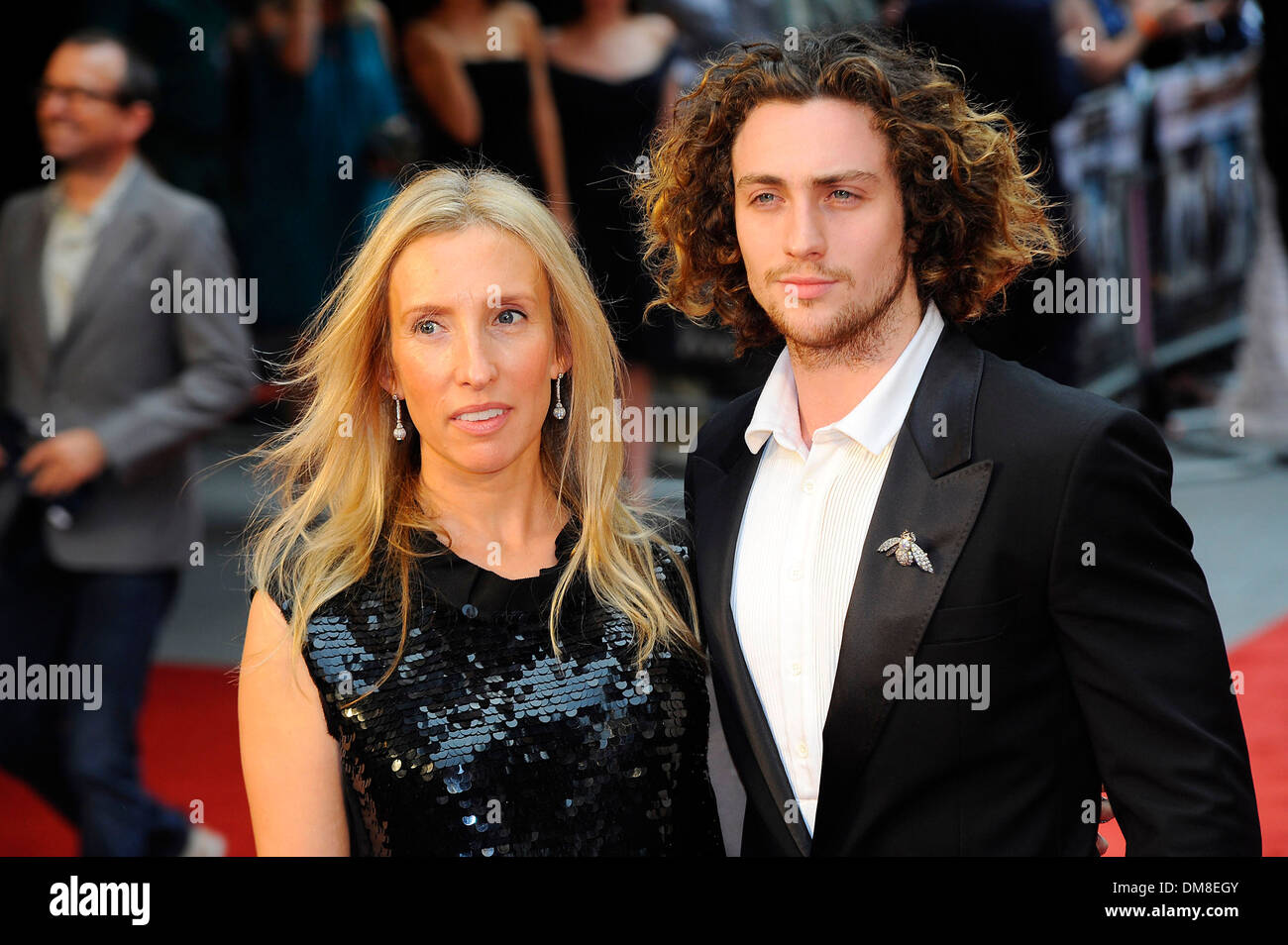 Sam Taylor-Wood; Aaron Taylor-Johnson a UK premiere di 'Anna Karenina" tenutasi presso Odeon Leicester Square di Londra - Inghilterra Foto Stock