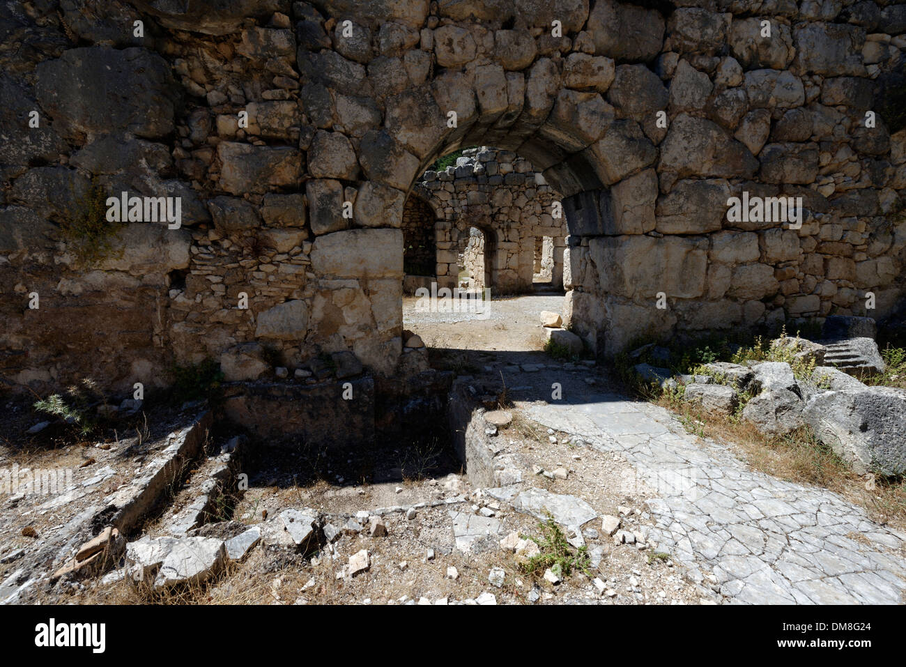 Portale della camera al Grand Hotel Terme e la palestra complesso alla antica città Lycian di Arykanda, nella Turchia meridionale. Foto Stock