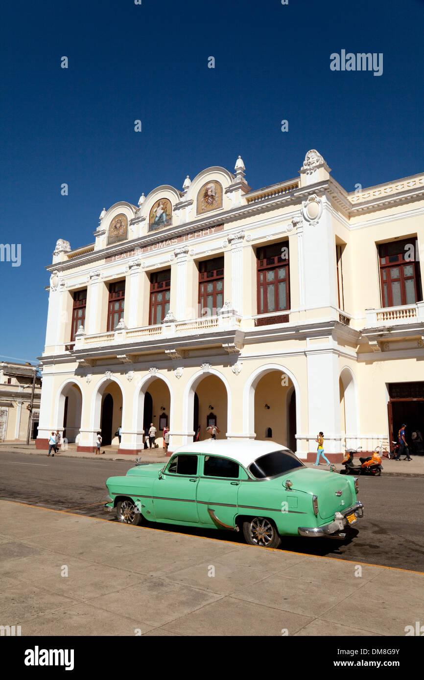 Il Teatro Tomas Terry Theater nel centro di Cienfuegos, sito patrimonio mondiale dell'UNESCO, Cuba, Caraibi Foto Stock