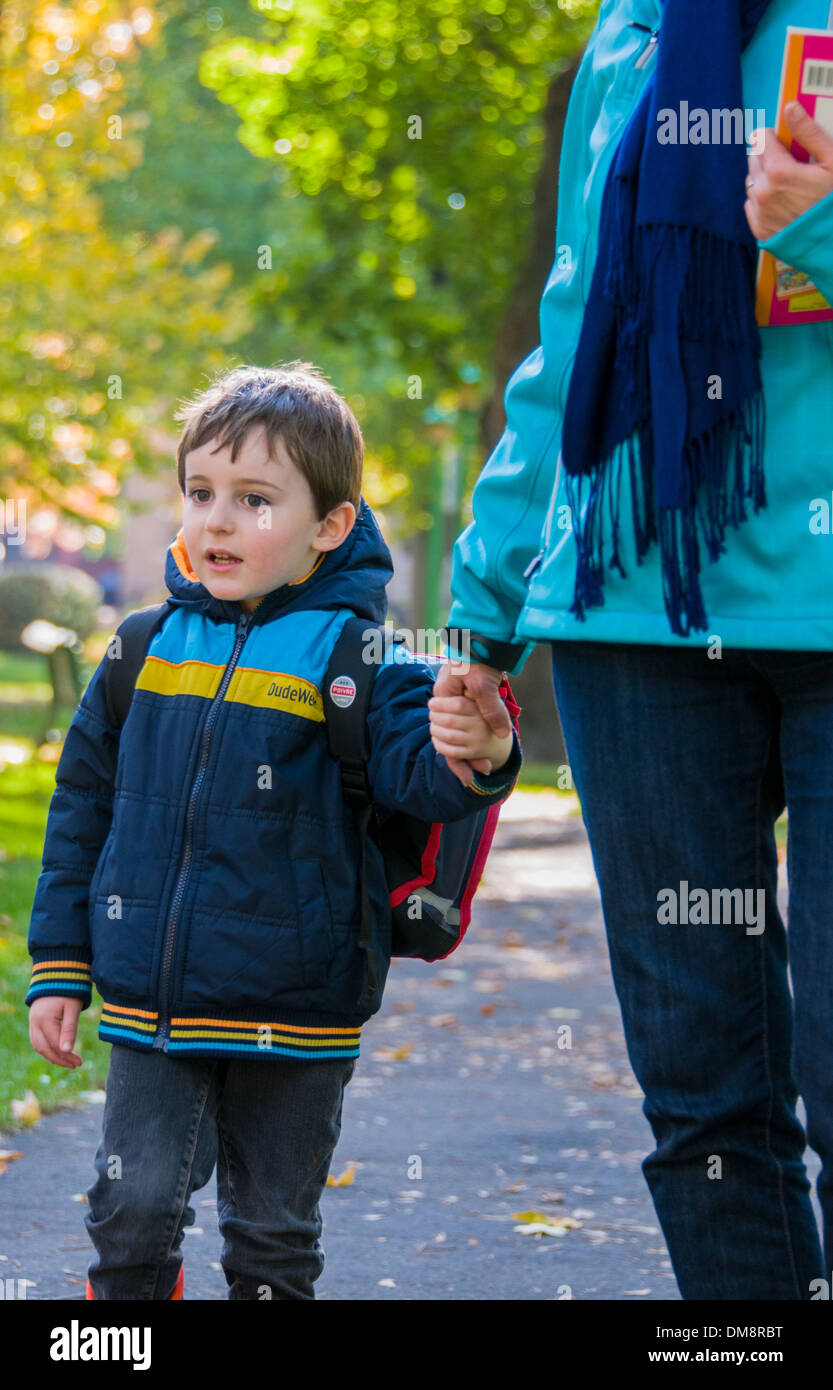 Bambino e adulto Foto Stock