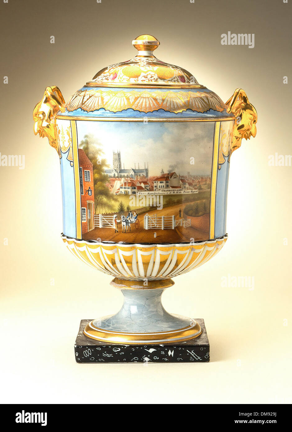 Vaso con vista di Worcester e Chamberlain la fabbrica 55.101.3a-b Foto Stock