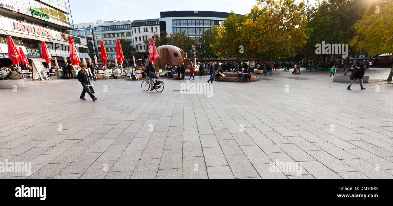 Breitscheidplatz piazza urbano di Berlino Foto Stock