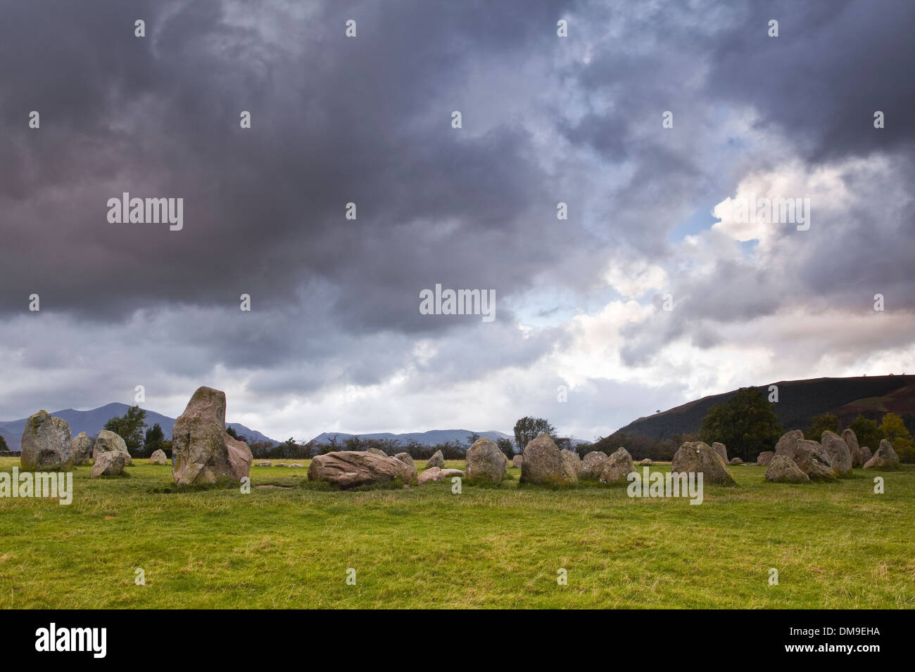 Castlerigg Stone Circle vicino a Keswick nel Parco Nazionale del Distretto dei Laghi. Foto Stock