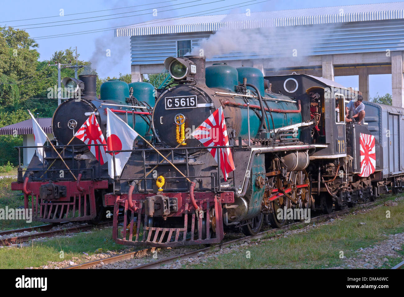 Giapponese WW2 treni a vapore sul Fiume Kwai mostrano,Thailandia Foto Stock