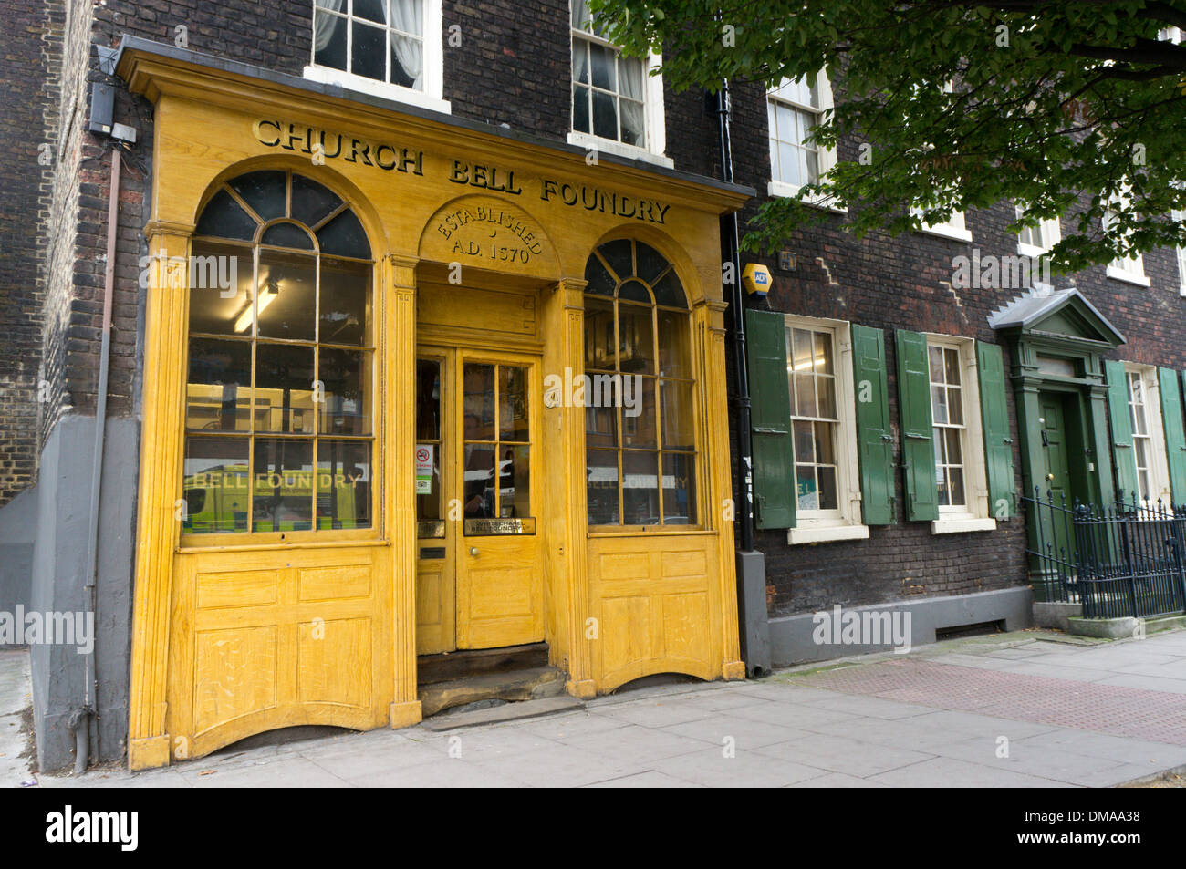 La sede della Whitechapel Bell Foundry nella zona est di Londra. Foto Stock