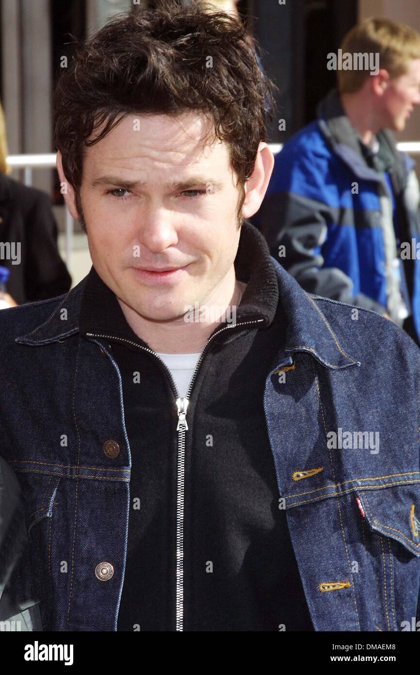 Mar 16, 2002 - Los Angeles, California, Stati Uniti d'America - HENRY THOMAS..20ESIMO ANNIVERSARIO VERSIONE DI E.T..L'Extra Terrestrial - PREMIERE.Shrine Auditorium, Los Angeles, CA.marzo 16, 2002. NINA PROMMER/ 2002 K24391NP(Immagine di credito: © Globo foto/ZUMAPRESS.com) Foto Stock