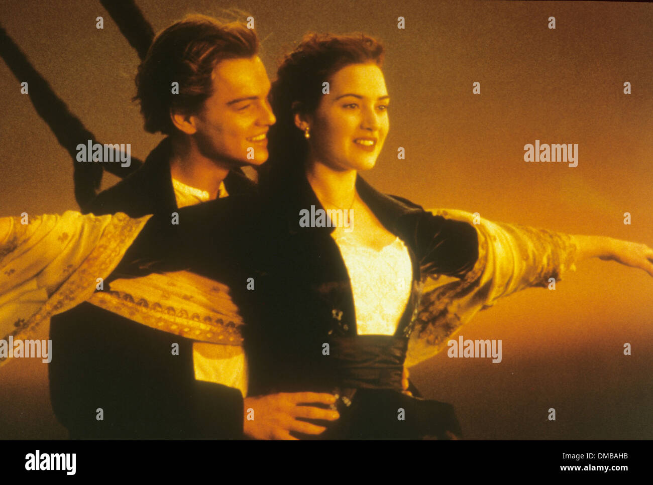 TITANIC 1997 Twentieth Century Fox Film con Kate Winslet e Leonardo Di Caprio Foto Stock
