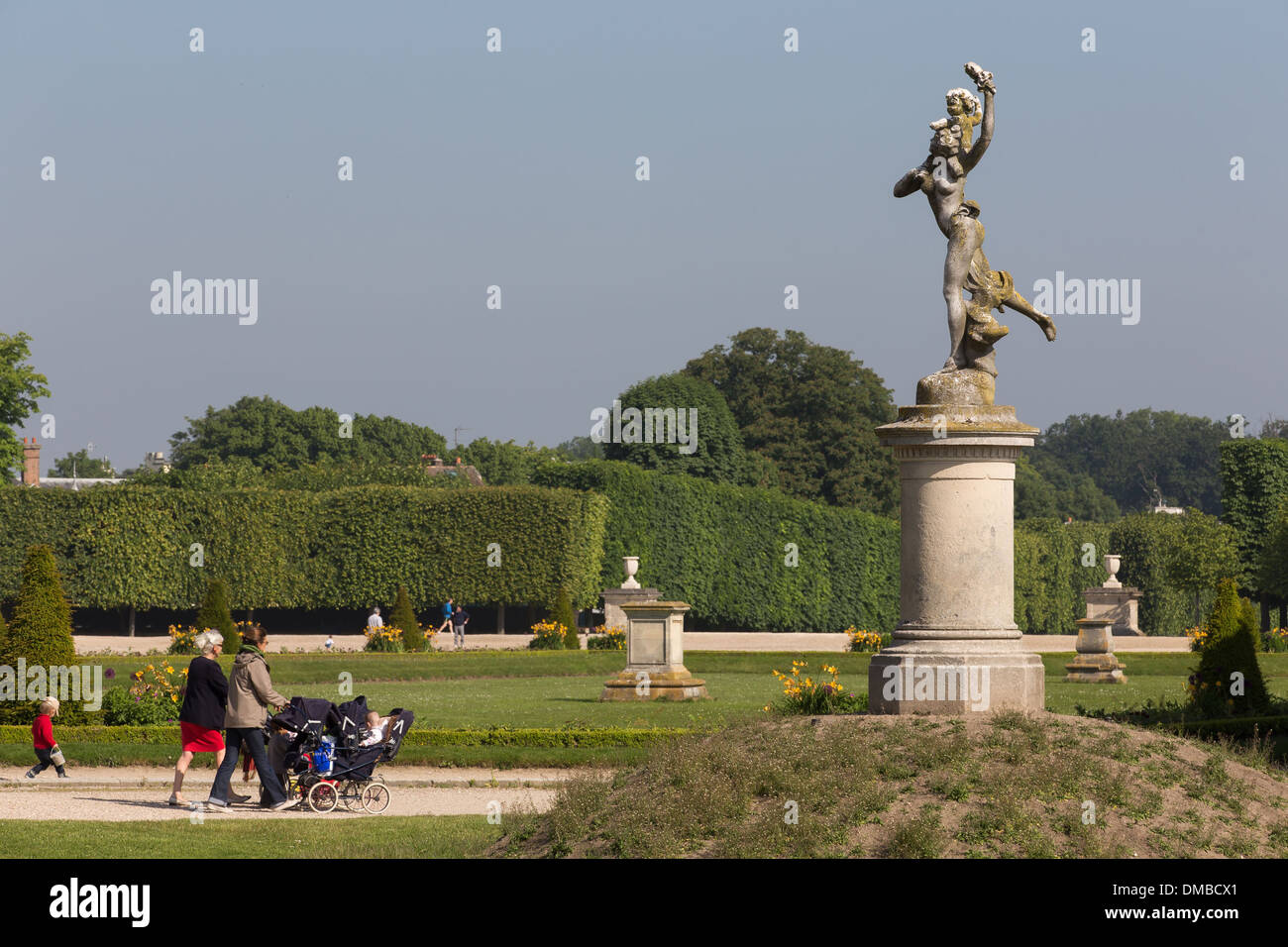 Il PARCO DEL CASTELLO DI SAINT GERMAIN EN LAYE, composta da un giardino Inglese e un giardino francese e completato dalla grande terrazza, tutti disegnati da Andre le Notre nel 17esimo secolo, IMMOBILIARE NAZIONALE DI SAINT-GERMAIN-en-Laye, yvelines (78), Francia Foto Stock