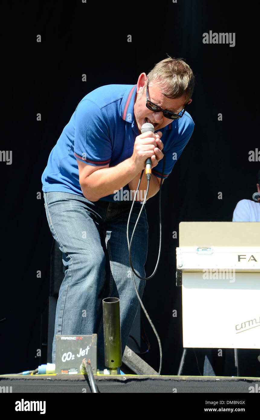 Inspiral Carpets V Festival 2012 tenutasi a Hylands Park - Prestazioni - Giorno Uno Essex Inghilterra - 18.08.12 Foto Stock