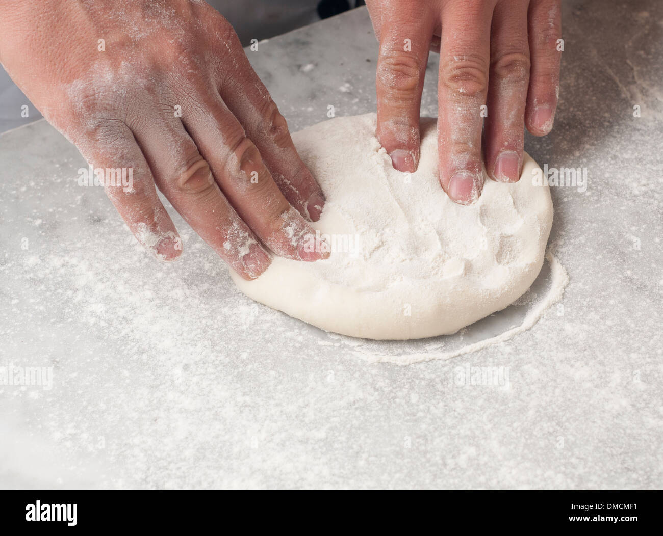 Pasta fresca di produzione manuale Foto Stock