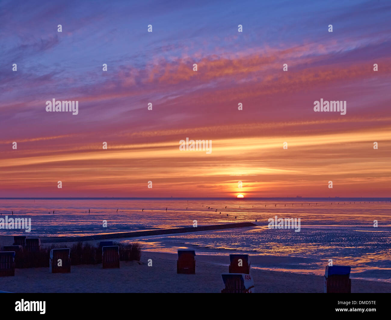 Tramonto sulla spiaggia di Duhnen, Cuxhaven, Bassa Sassonia, Germania Foto Stock