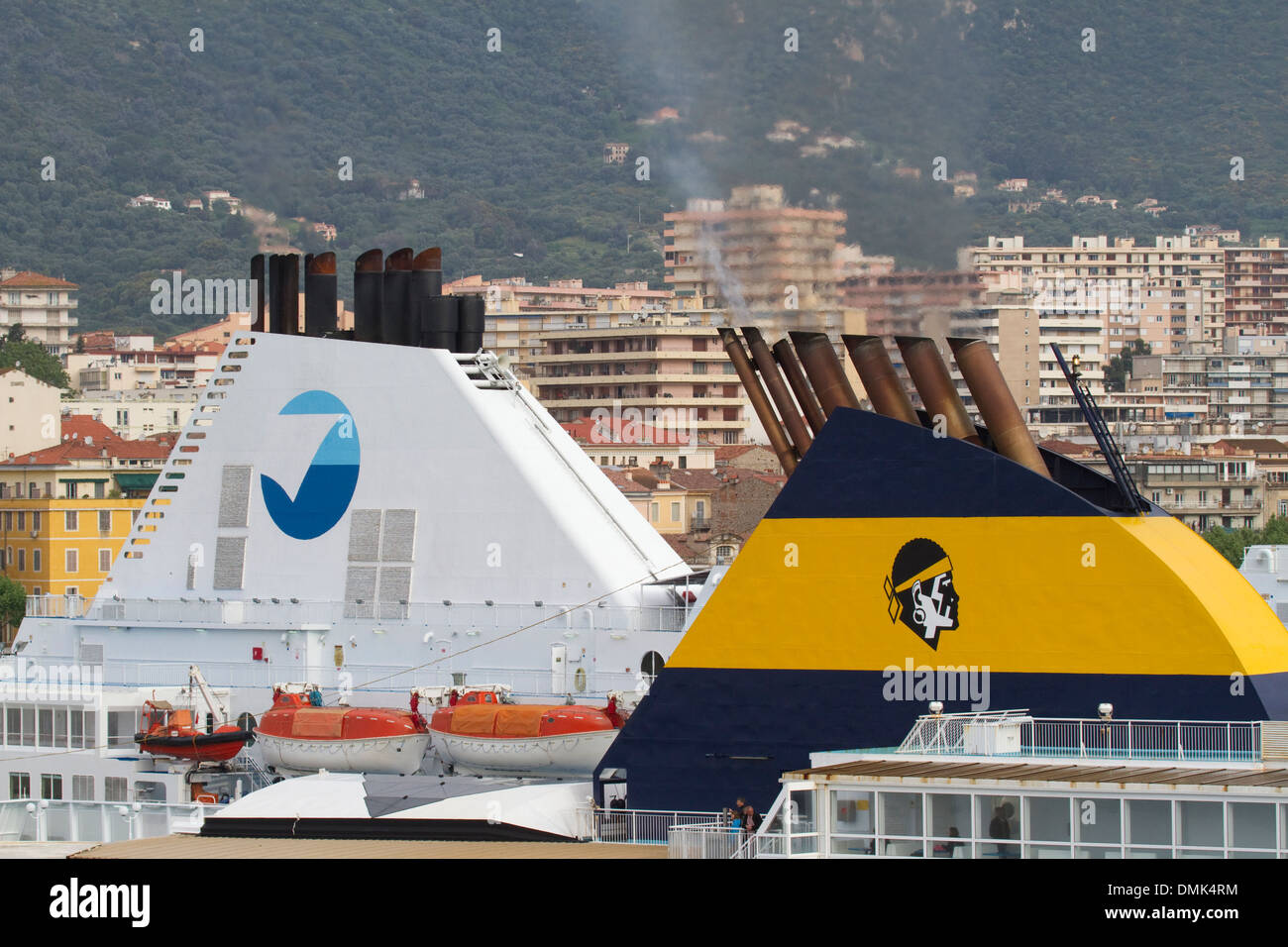 Traghetti a Ajaccio. Foto Stock