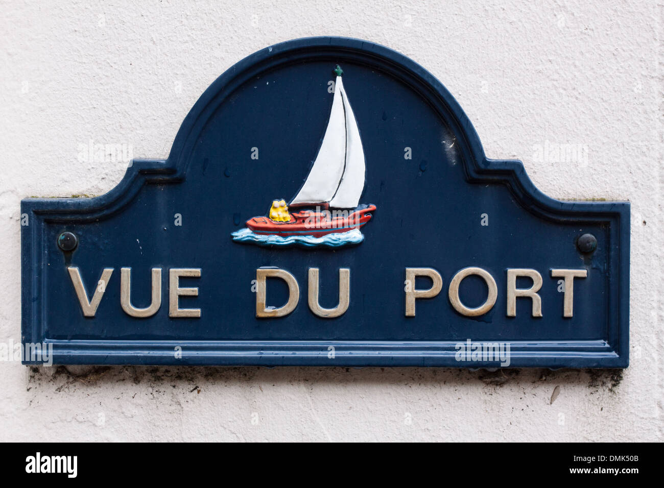 Placca con il nome di una casa su una strada di Saint Peter Port Guernsey, Isole del Canale Foto Stock